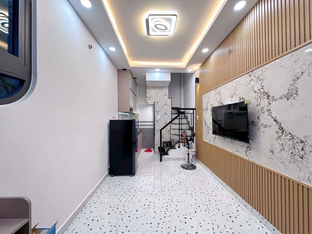 NHÀ ĐẸP THÍCH QUẢNG ĐỨC- NỘI THẤT XINH - SỔ VUÔNG - Ảnh 1